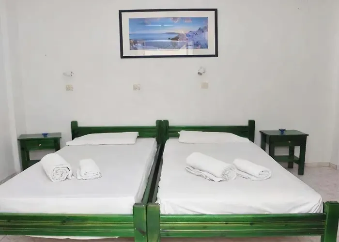 Halaris Aparthotel Perissa (Santorini)