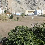 Halaris Apartahotel *