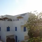 Halaris Apartahotel Perissa (Santorini)