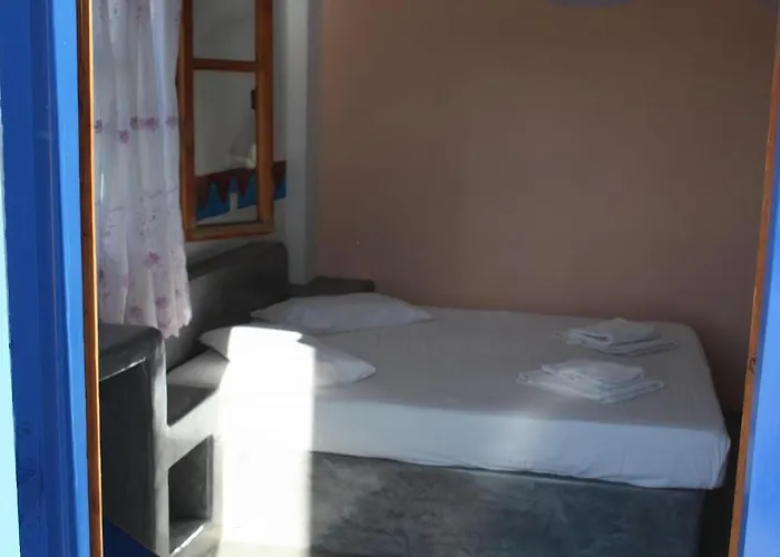 Studios Halaris * Perissa (Santorini)